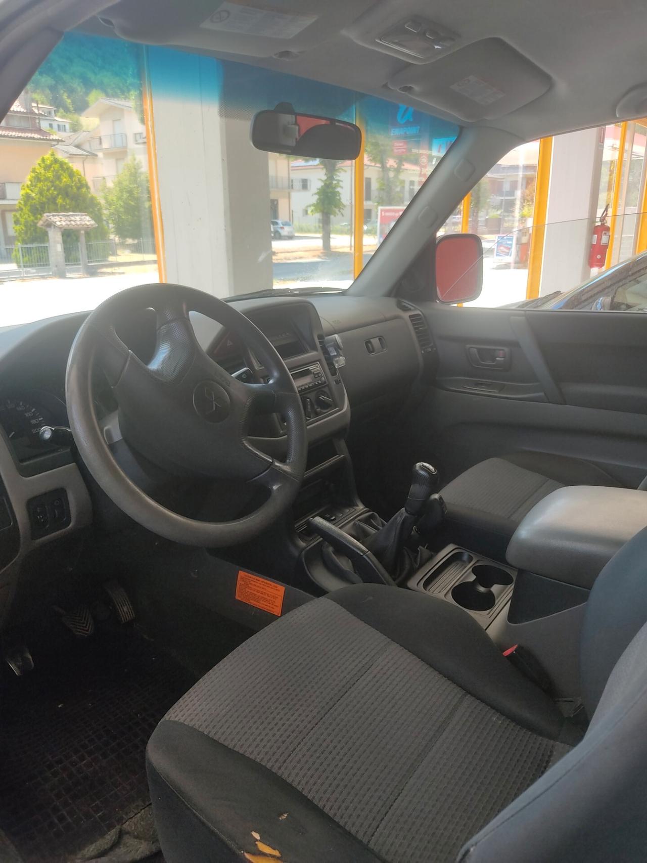 Mitsubishi Pajero 2.5 TDI 3p. GL
