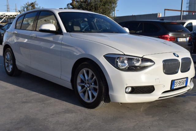BMW 116 d 5p. Urban *TETTO, SEDILI RISCALDATI*