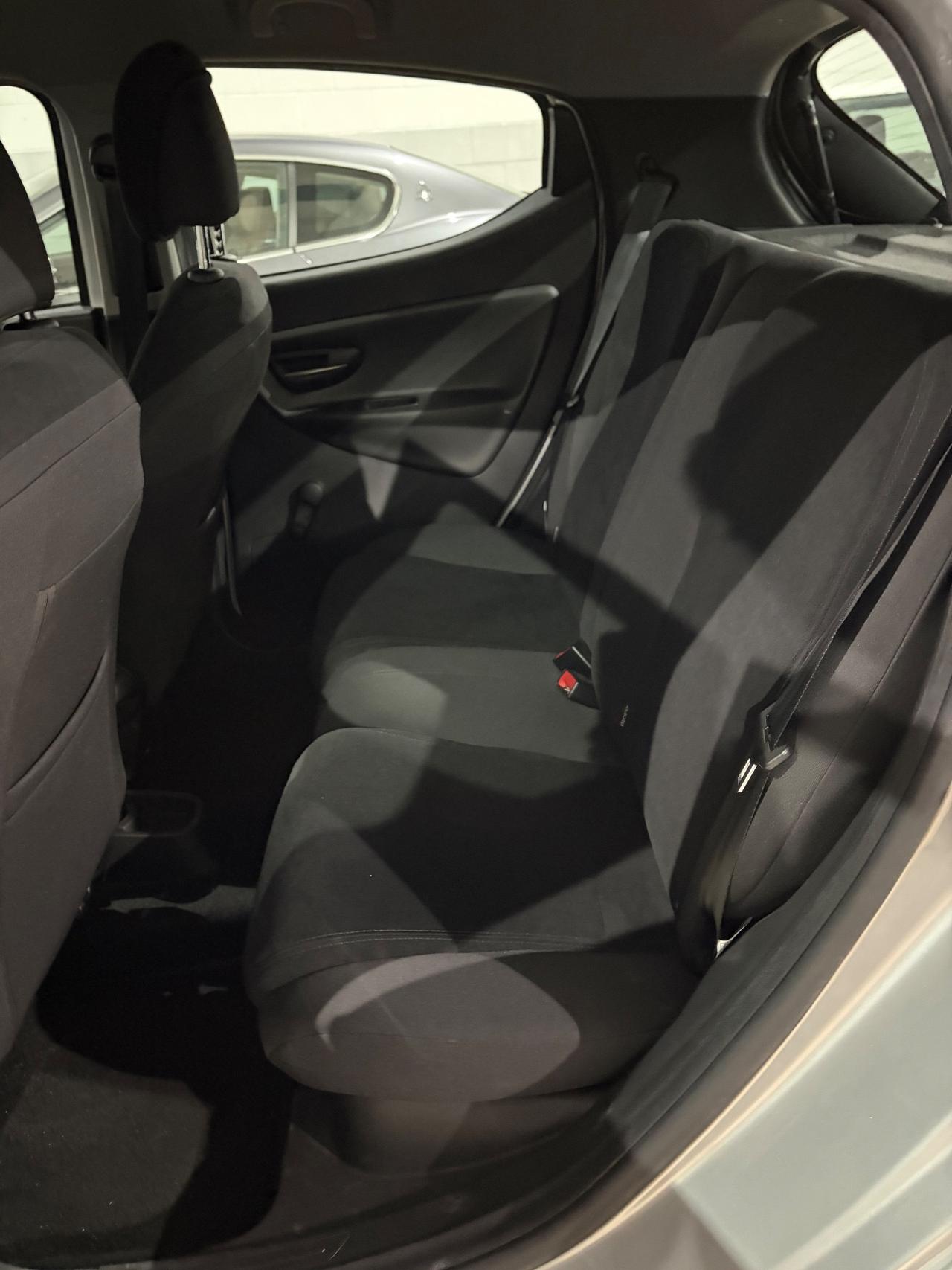 Lancia Ypsilon 0.9 TwinAir 85 CV