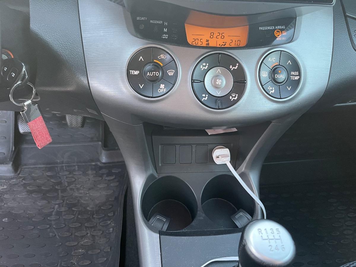 TOYOTA RAV4 2.2 D-4D 136CV Sol