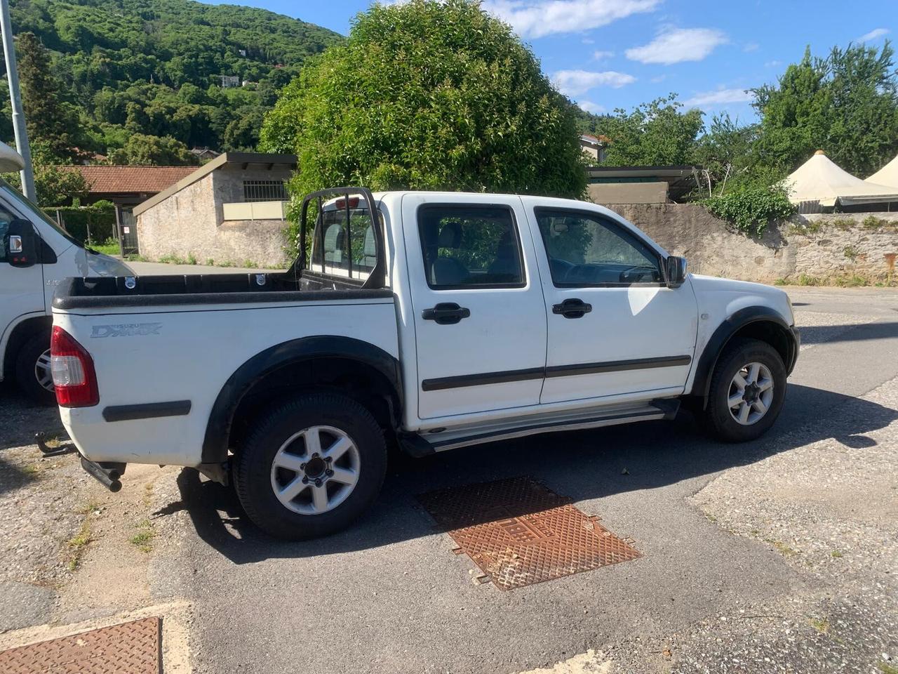 Isuzu D-Max 3.0 TD cat Crew Cab 4WD Pup LS Roadmap