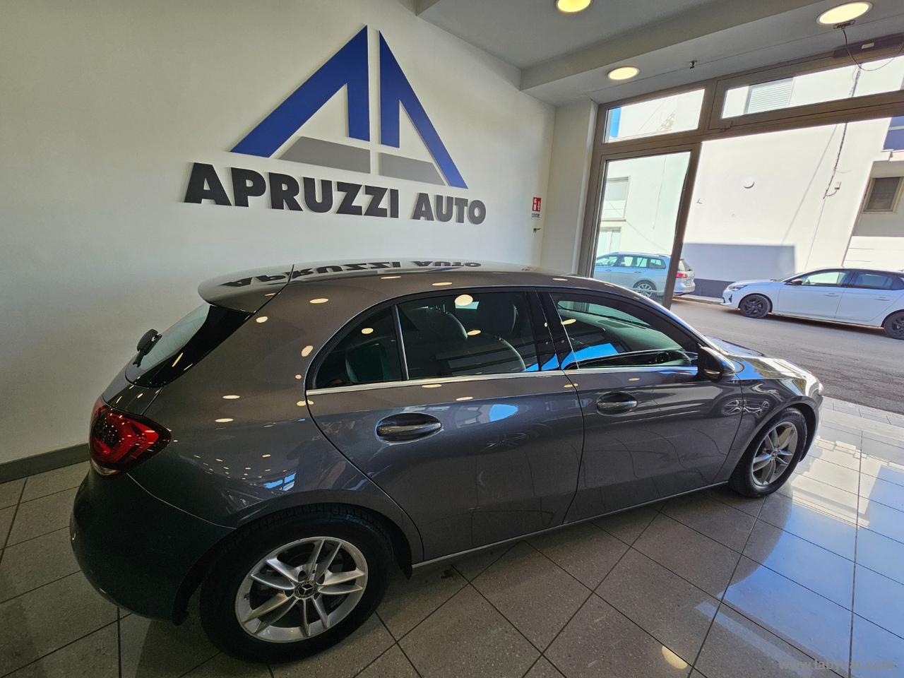 MERCEDES-BENZ A 180 d Automatic Business Extra