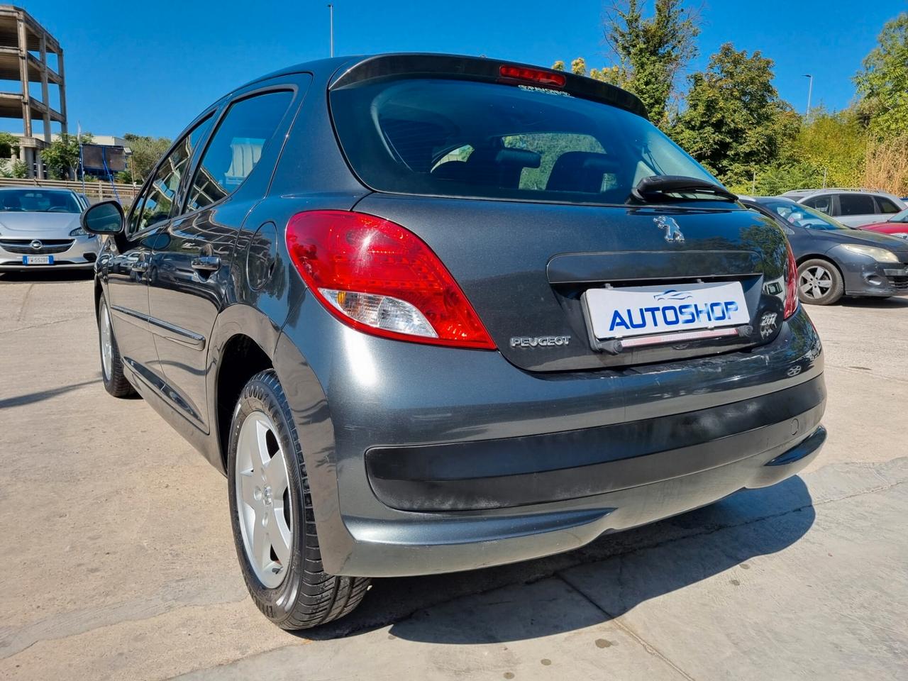 Peugeot 207 1.4 BENZINA