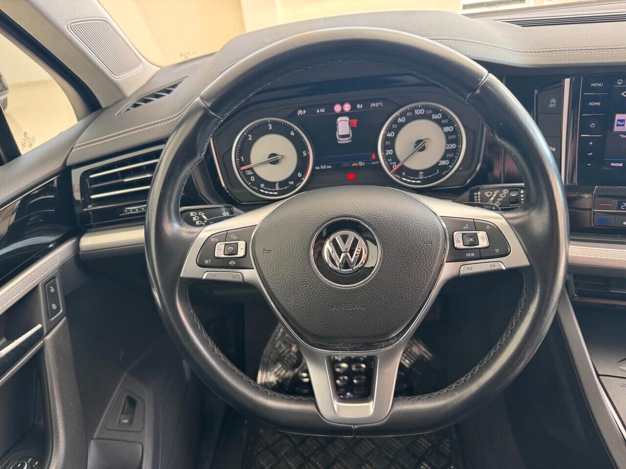 Volkswagen Touareg 3.0 V6 TDI SCR Black Style