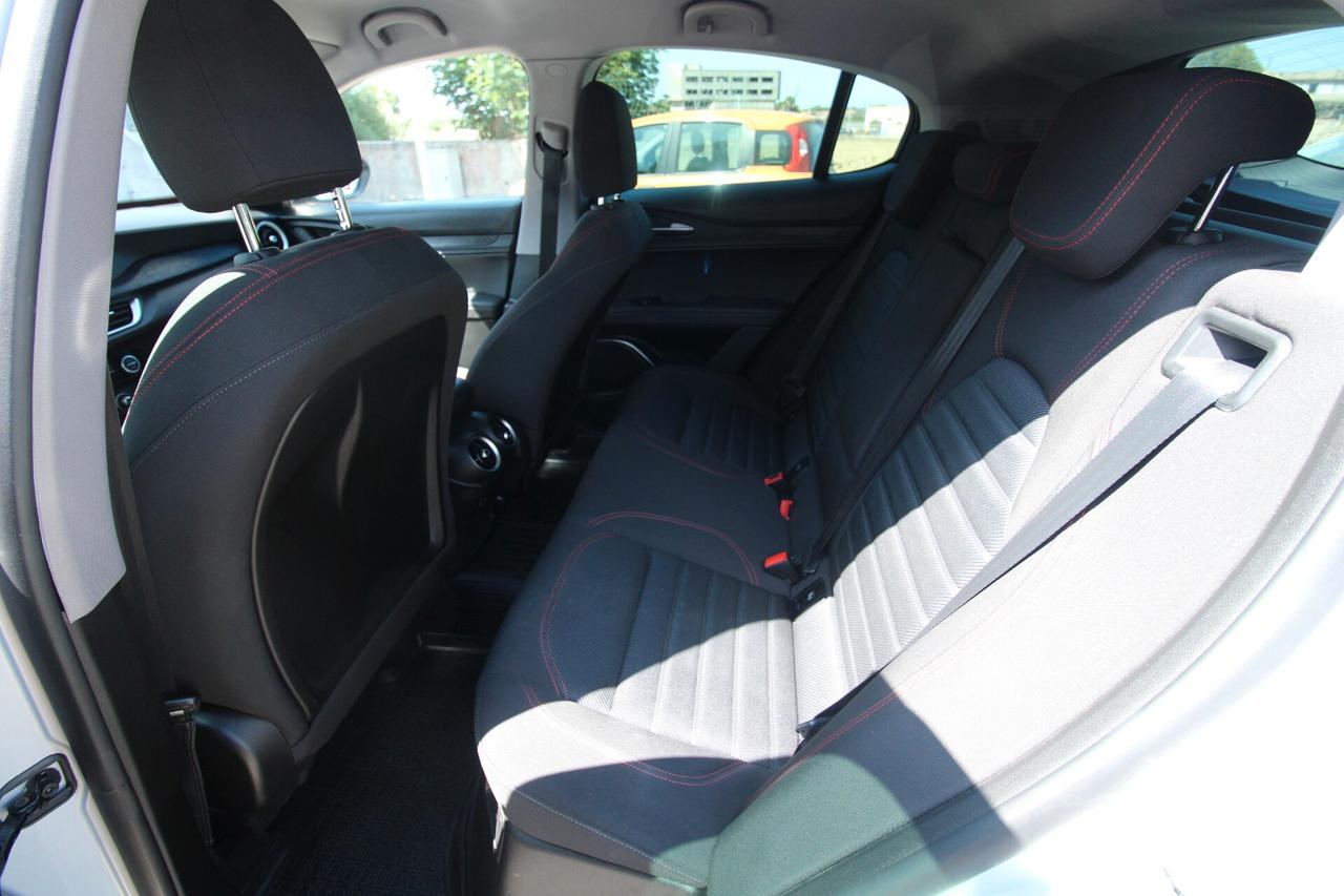 Alfa Romeo Stelvio 2.2 Turbodiesel 190 CV AT8 RWD Executive