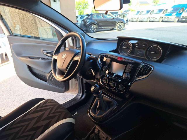 LANCIA Ypsilon 1.2 69 CV 5 porte GPL Ecochic Gold