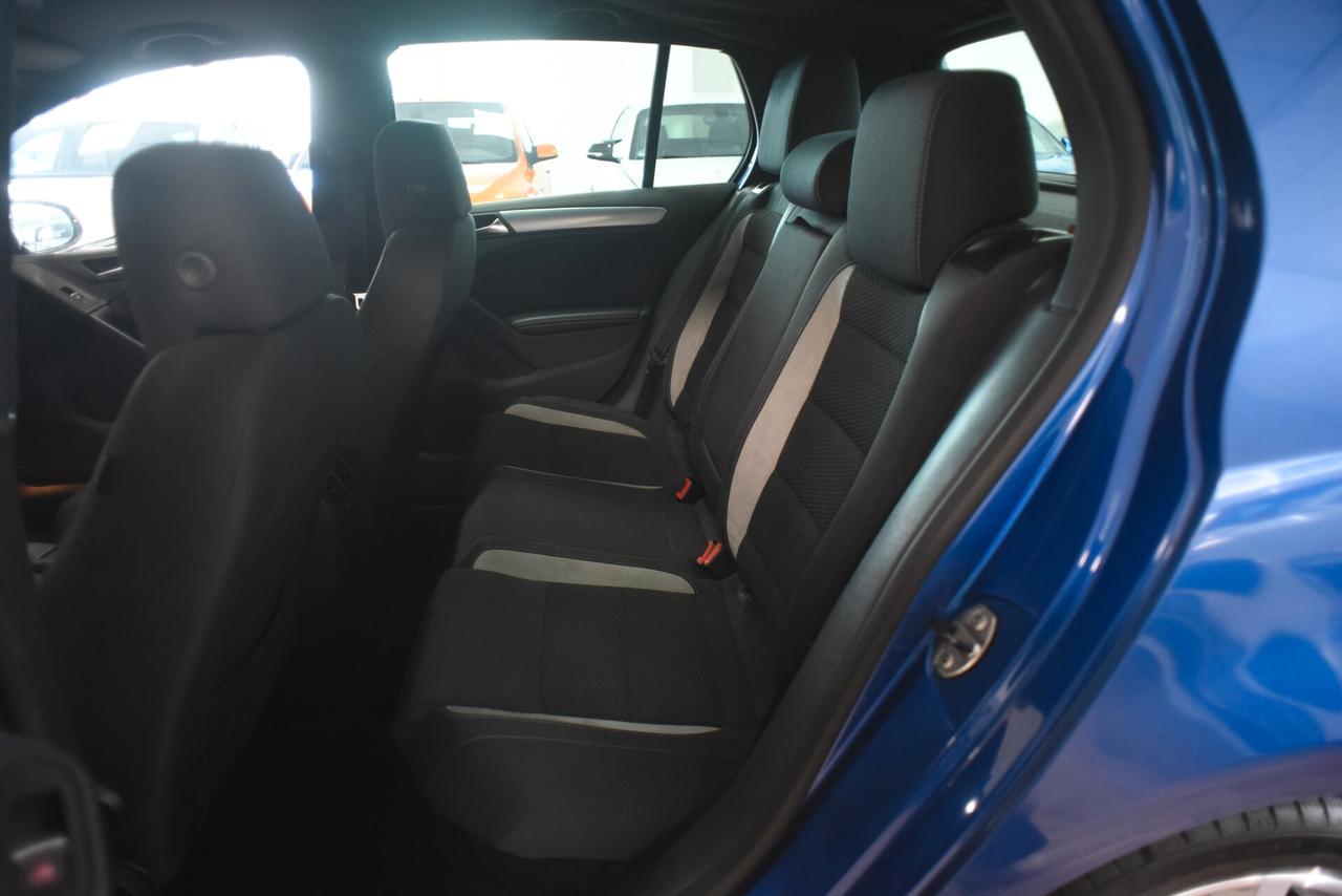Volkswagen Golf 2.0 TSI 4mot. 5p. R