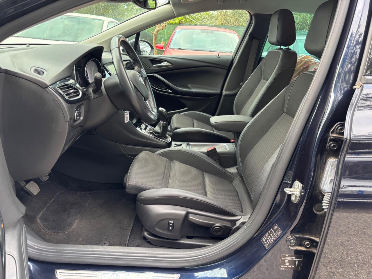 Opel Astra 1.6 CDTi 136CV 5 porte Innovation