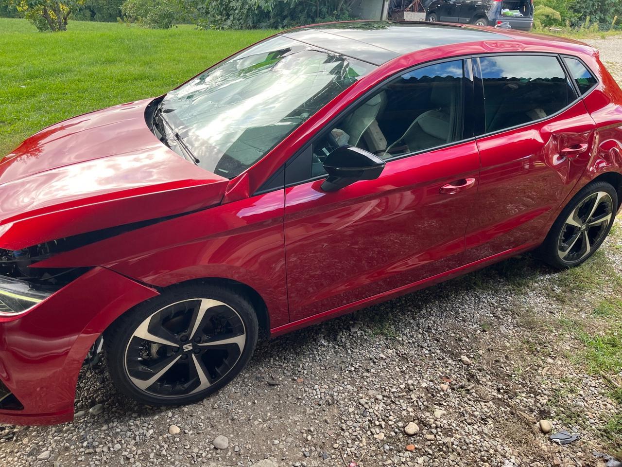 Seat Ibiza 2023 1.0 BENZINA FR INCIDENTATA