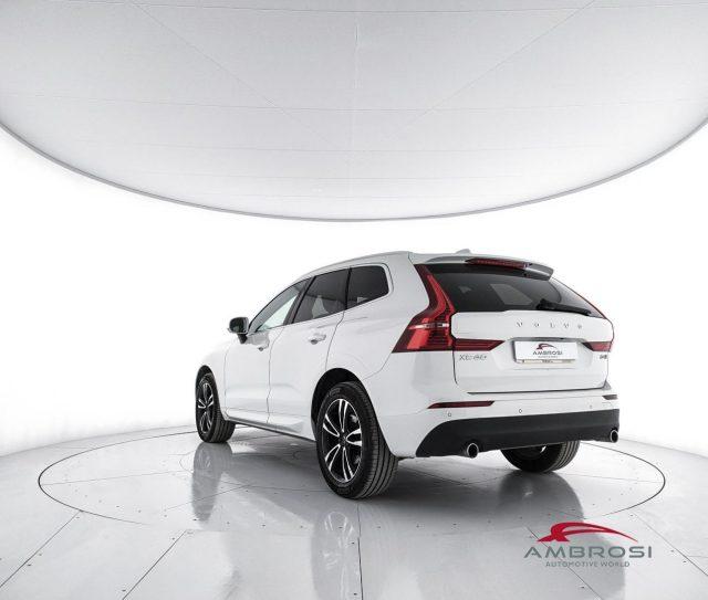 VOLVO XC60 B4 (d) AWD Geartronic Business Plus