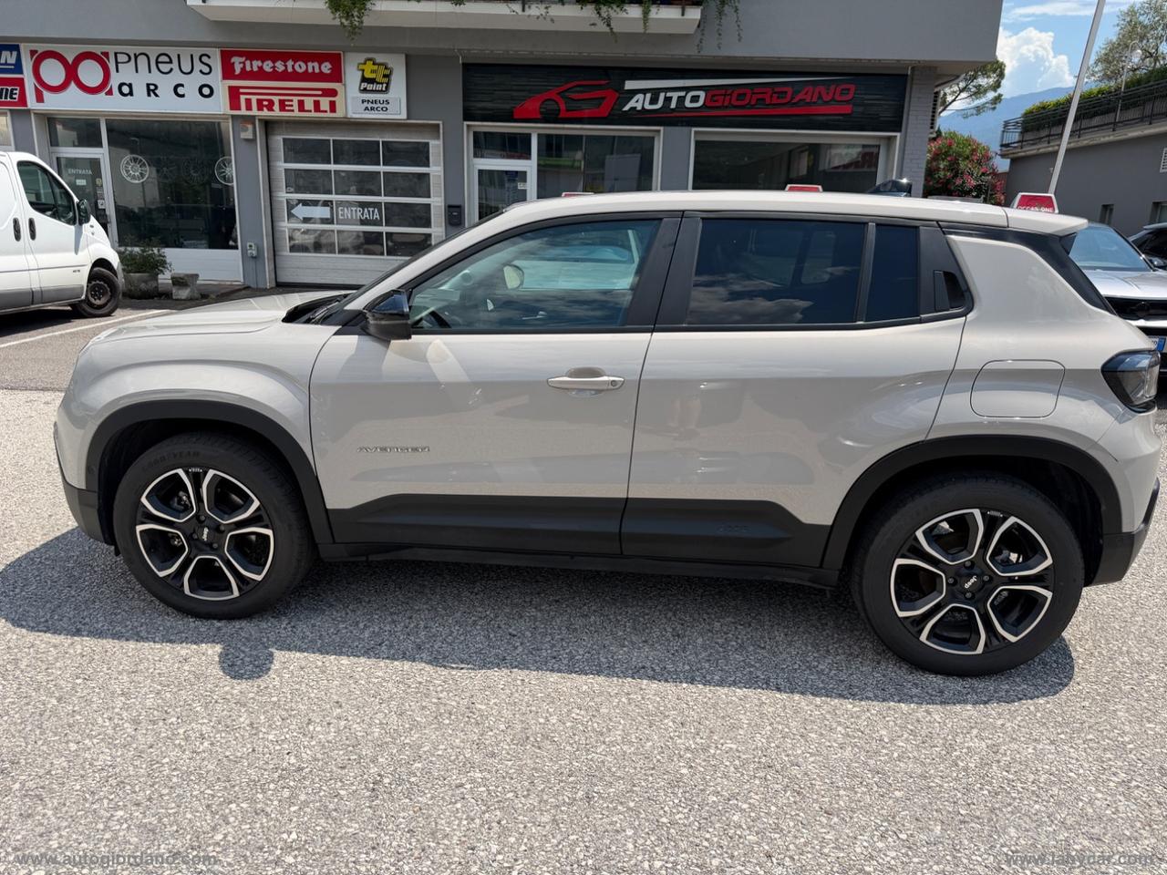 JEEP Avenger BEV Summit 420 156 CV CERCHI IN LEGA DA 18