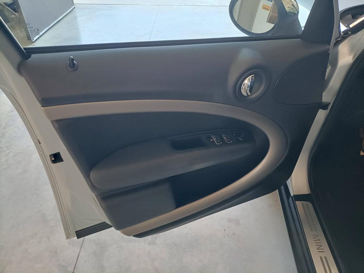 Mini Cooper D Countryman 1.6 CV 111 03/2016