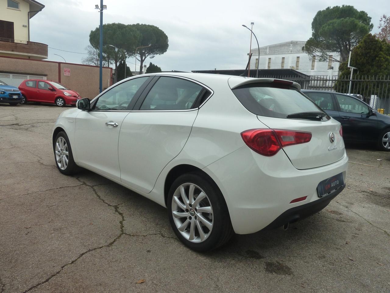 Alfa Romeo Giulietta 1.6 JTDm-2 105 CV Distinctive