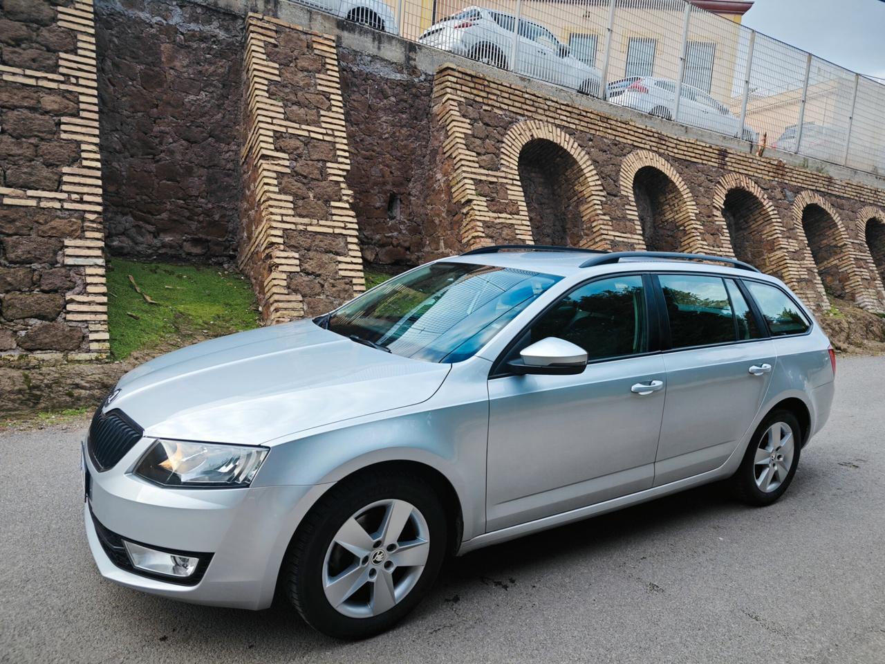 Skoda Octavia 2.0 TDI CR Wagon Elegance