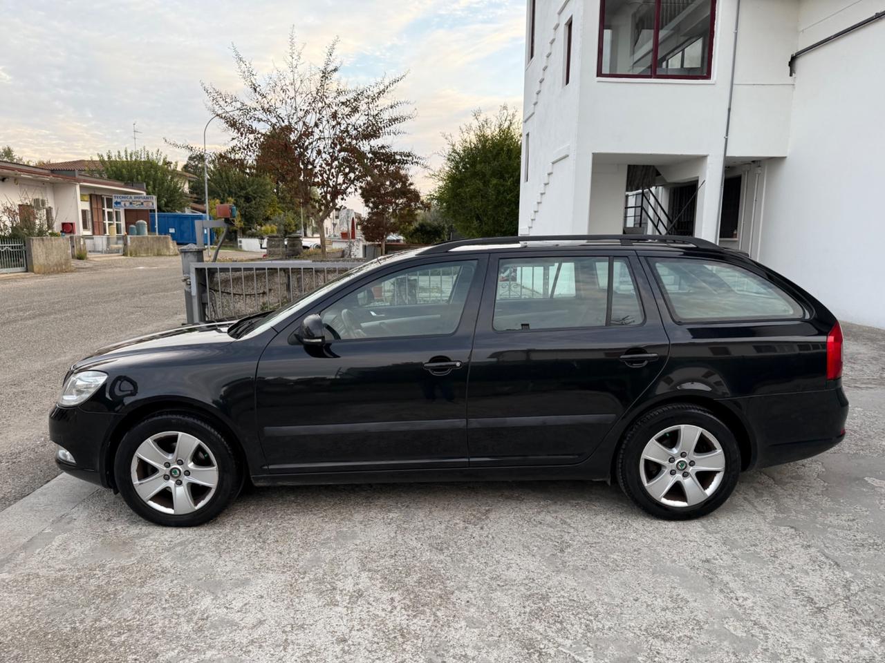 Skoda Octavia 1.6 TDI 105 CV UNICO PRP. 12/2011