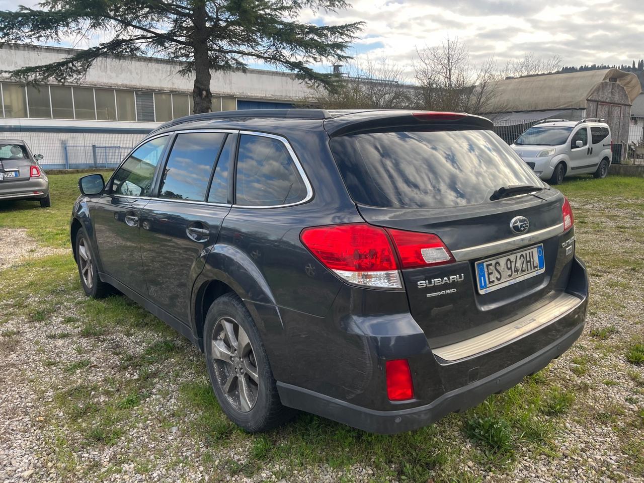 Subaru OUTBACK 2.0D AWD Trend Leather (peoblema albero a camme )