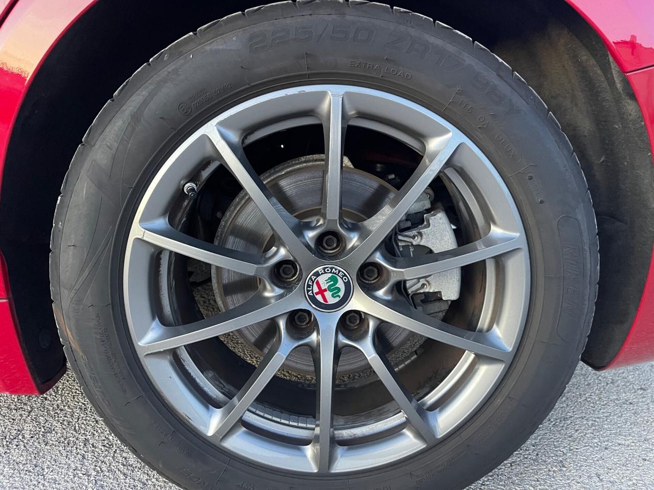 ALFA ROMEO GIULIA 2.2D ROSSA FULL 93000KM NUOVA