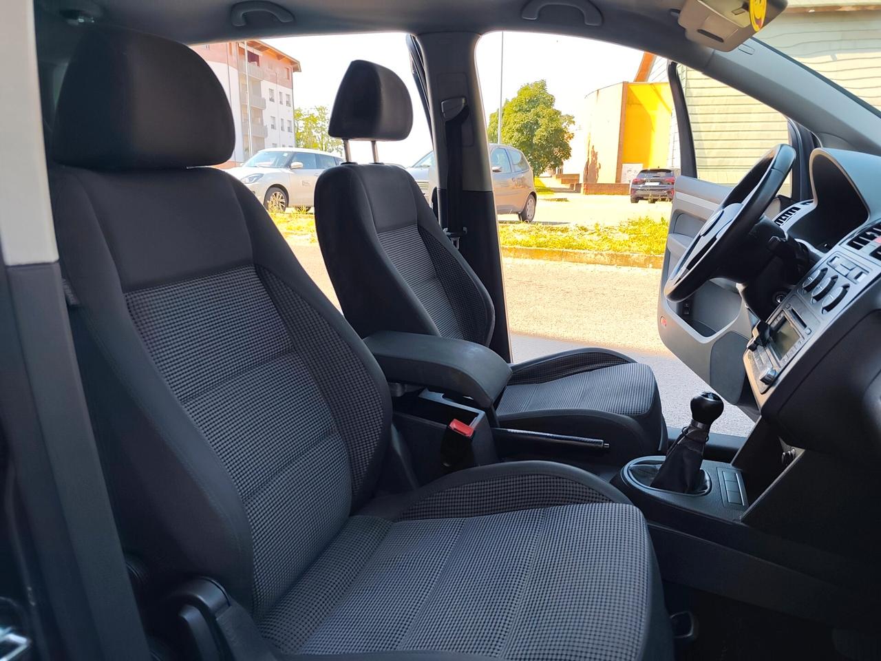 Volkswagen Touran 2.0 16V TDI Highline cinghia fatta