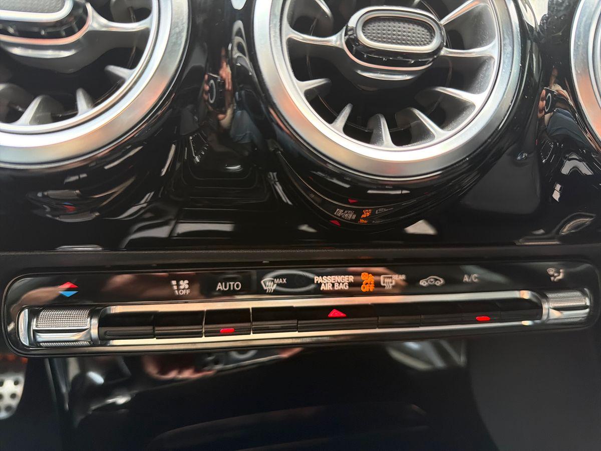 Mercedes-Benz CLA Shooting Brake 200 Premium auto
