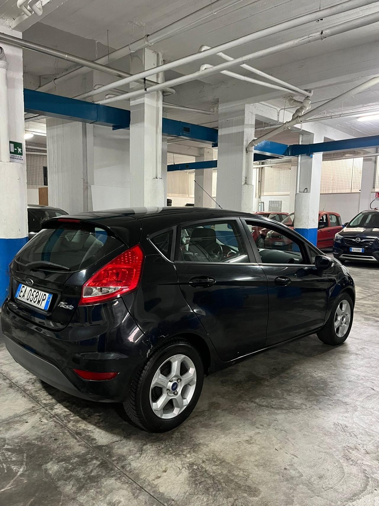 Ford Fiesta 1.4 5 porte Bz.- GPL Titanium