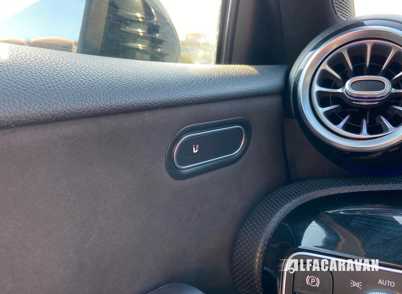 Mercedes-Benz A 180d Premium AMG Line
