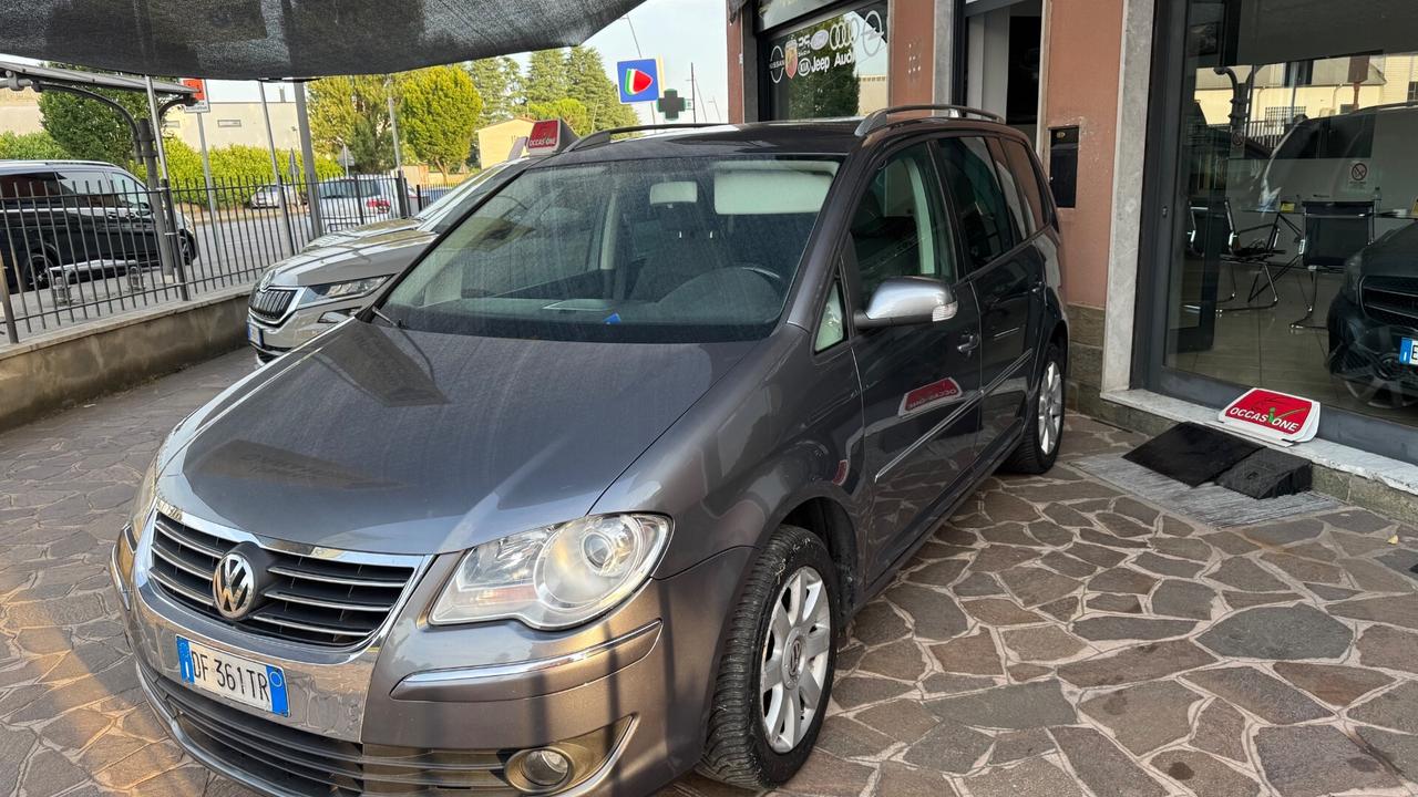Volkswagen Touran 2.0 16V TDI Highline 7 posti