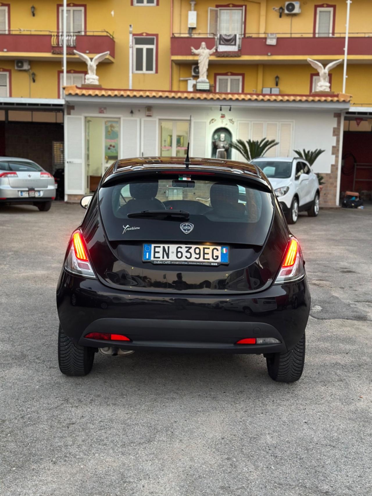 Lancia Ypsilon 1.2 69 CV 5 porte GPL Ecochic Platinum