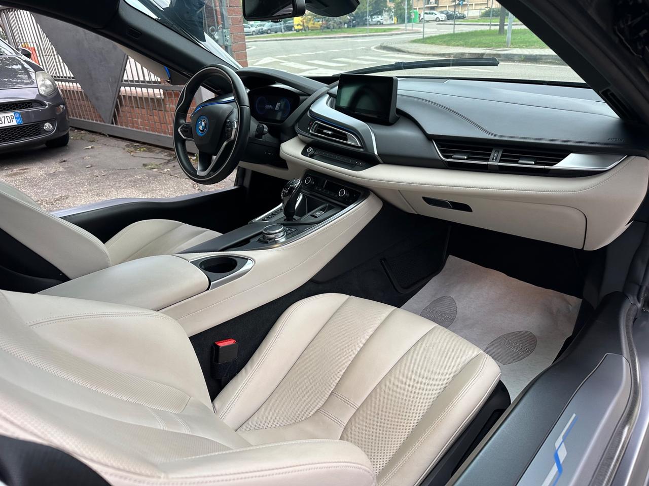 Bmw i8 BMW i8 carbonio full optional