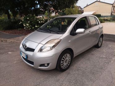 Toyota Yaris 1.0 5P euro5 gomme frizione nuove ok areaB/C