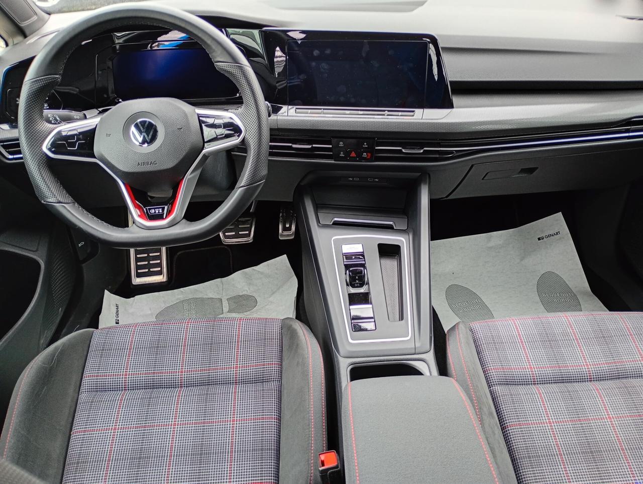 Volkswagen Golf GTI 2.0 TSI DSG