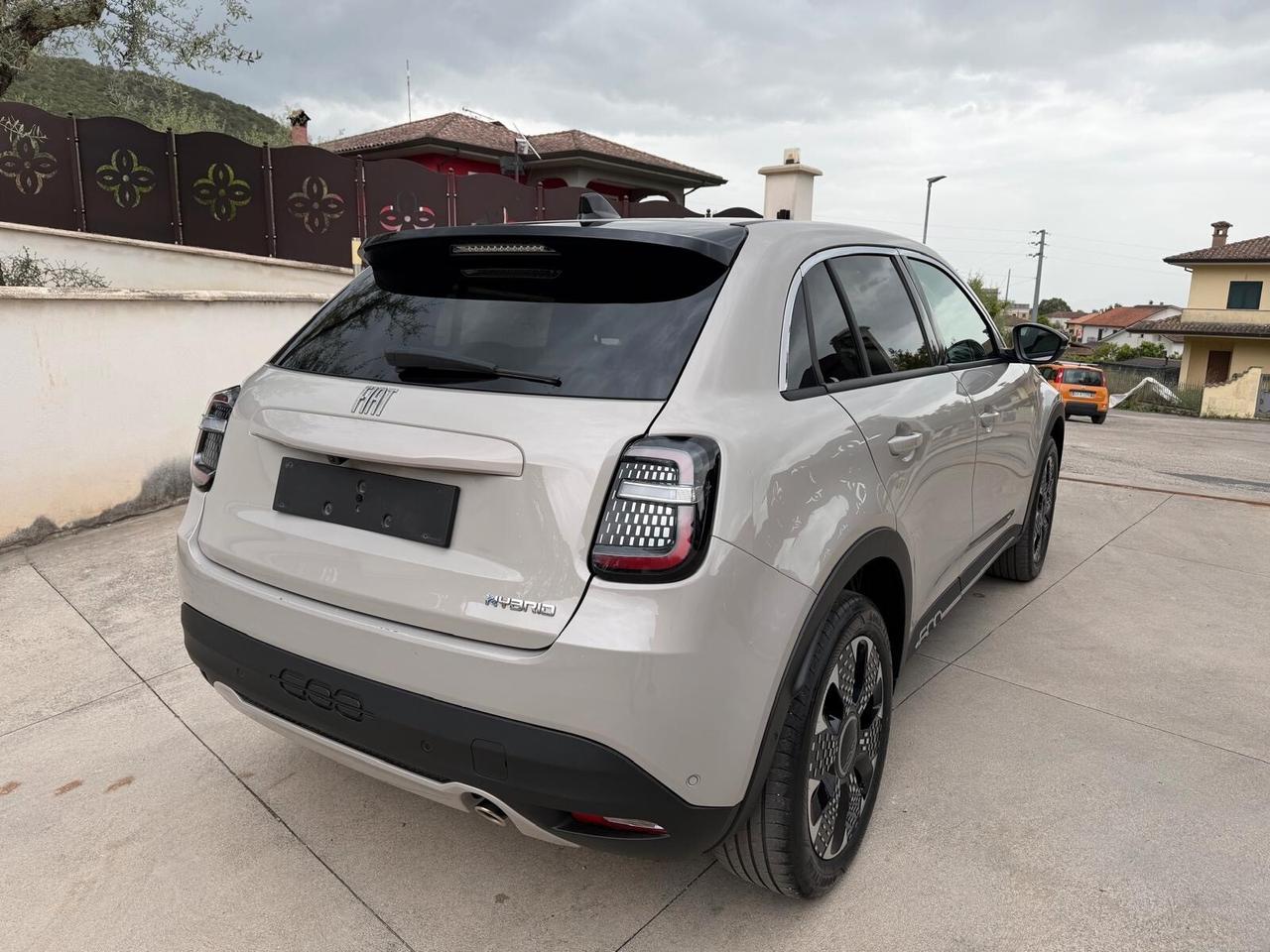 Fiat 600 1.2 HYBRID LA PRIMA 110cv VARI COLORI