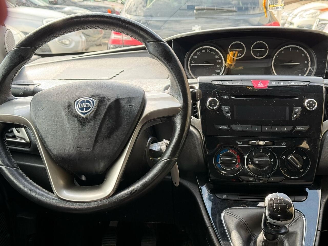 LANCIA NEW YPSILON 900 B/METANO