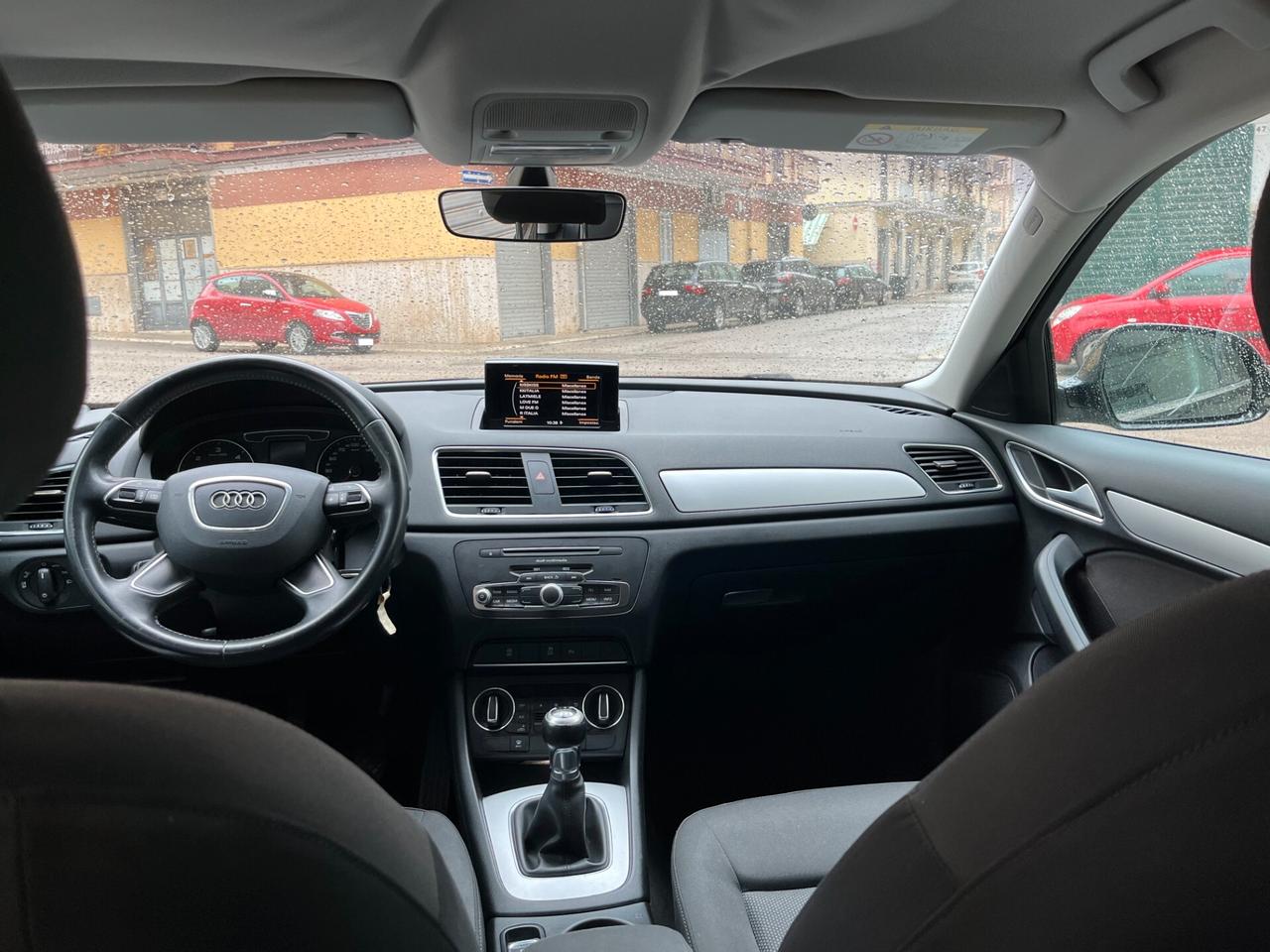 Audi Q3 2.0 TDI 120 CV Business