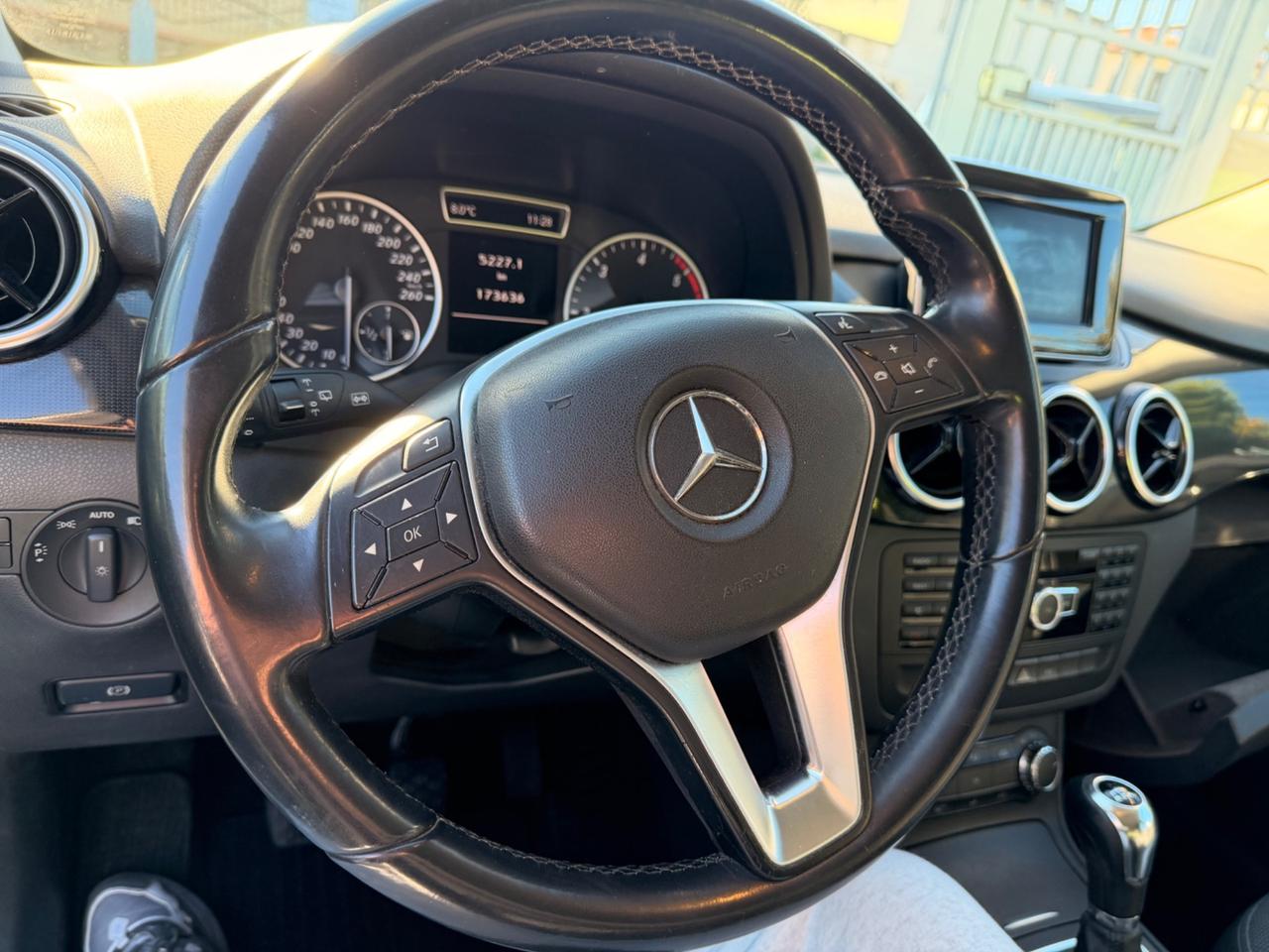 Mercedes-benz B 180 CDI Premium 2013 170.000 km