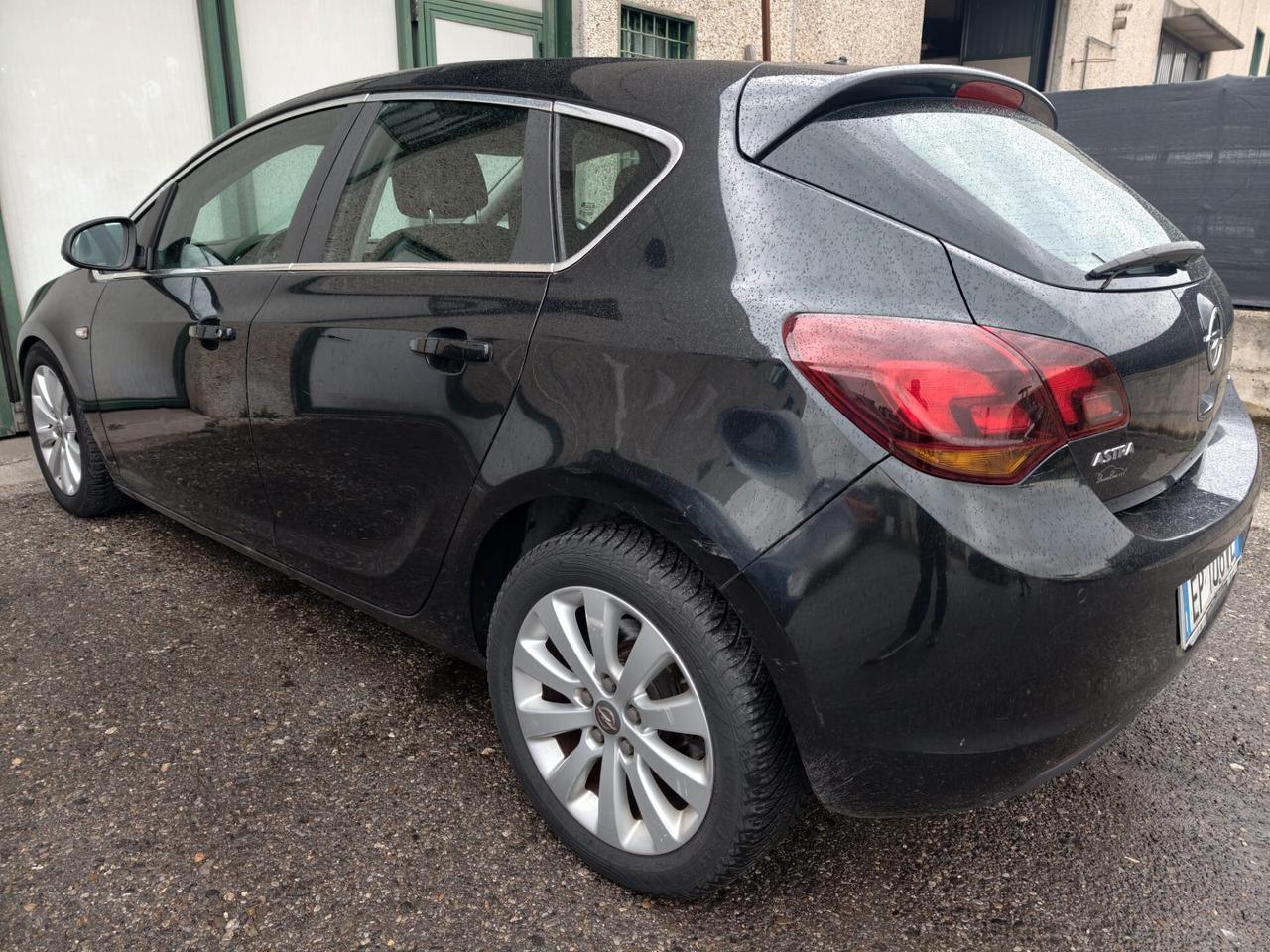 Opel Astra DIESEL COSMO 5 PORTE UNI PROPRIETARIO 2013