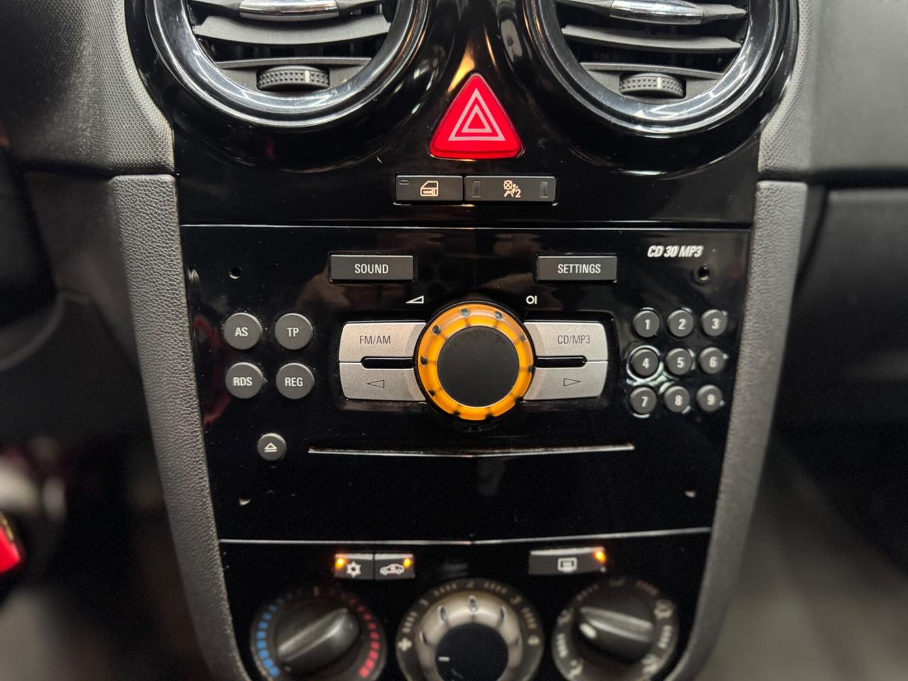 Opel Corsa 1.3 CDTI 5 porte ADATTA NEOPATENTATI