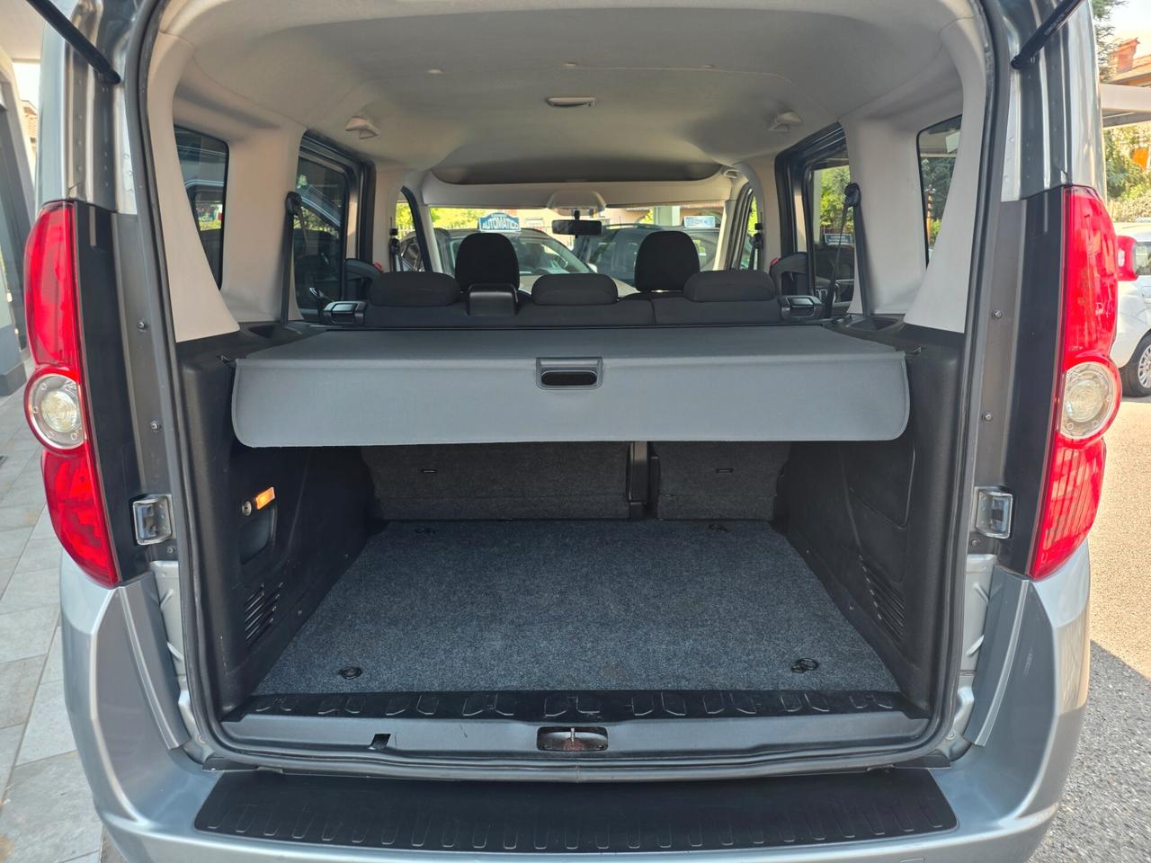 Fiat Doblo 1.6 MULTIJET 105cv / VETTURA 5 POSTI