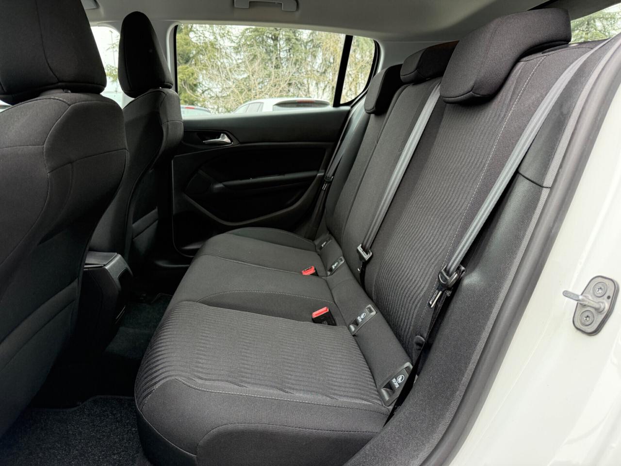 Peugeot 308 - 1.2 b. UNIPRO|DISTRIBUZIONE ESEGUITA