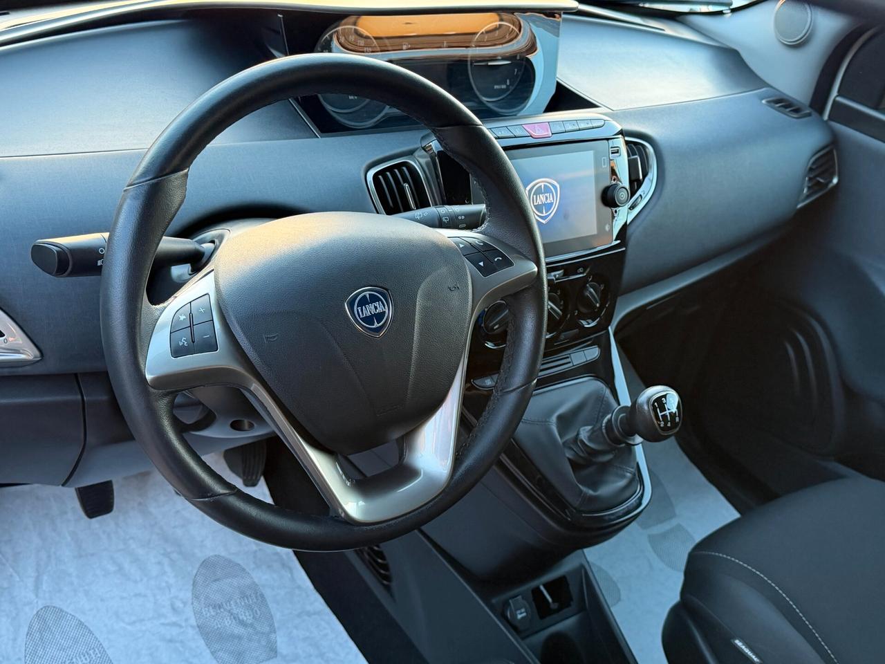 Lancia Ypsilon 1.2 69 cv. EcoChic GOLD (Imp GPL)