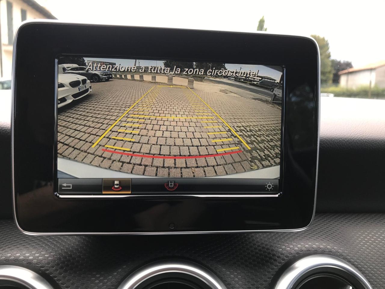 Mercedes-Benz A 160 d Sport aut. my16 retrocamera navi