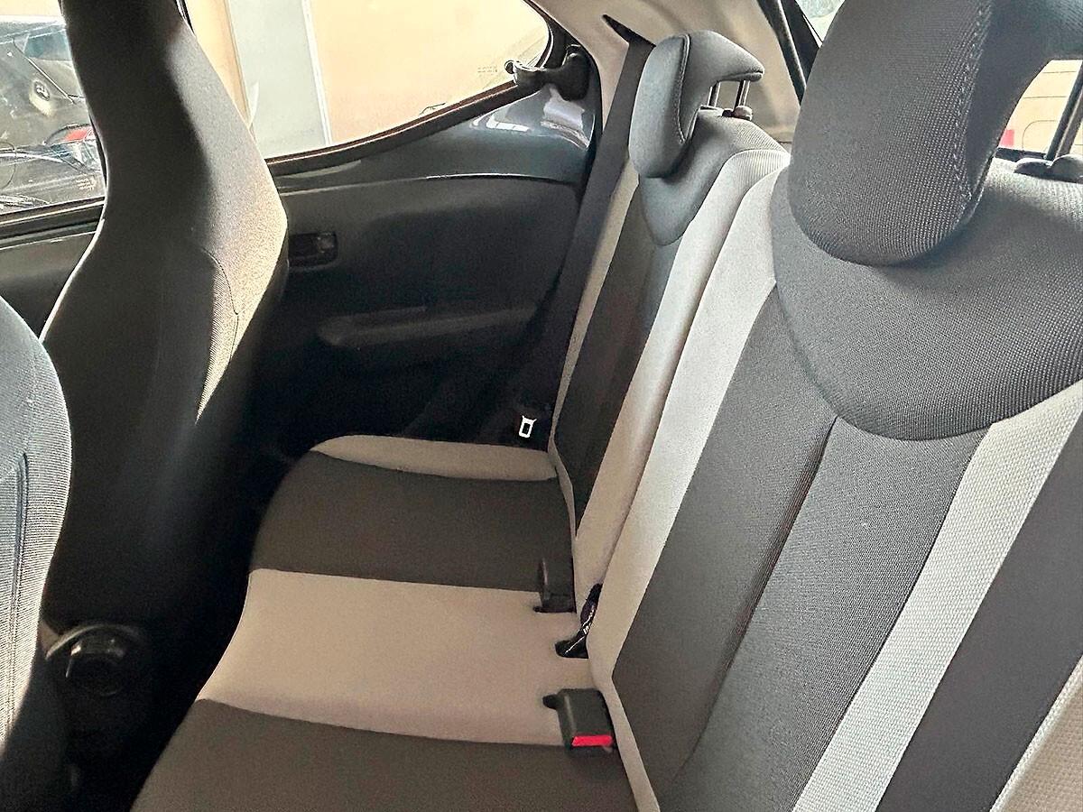 Toyota Aygo 1.0 VVT-i 69 CV 5 porte x-play