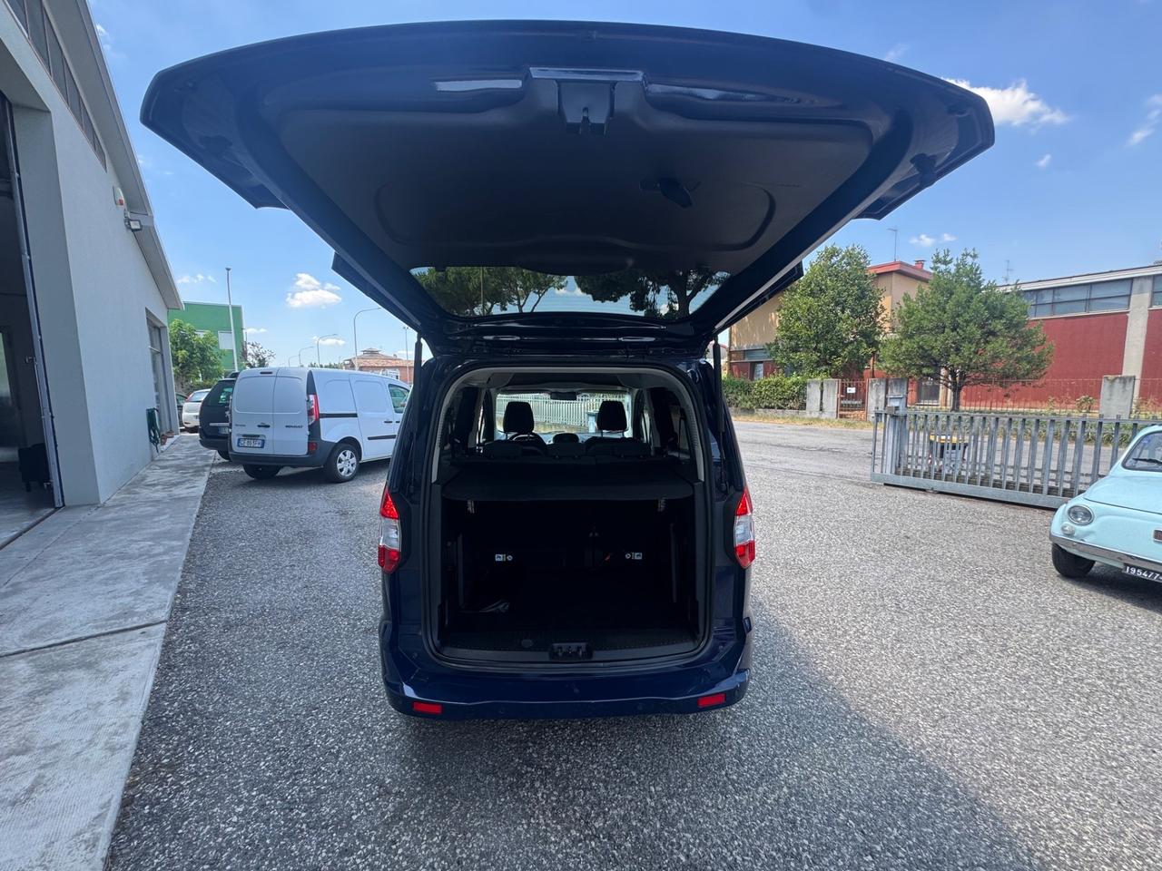 Ford Tourneo Courier 1.5 TDCI 95 CV Plus
