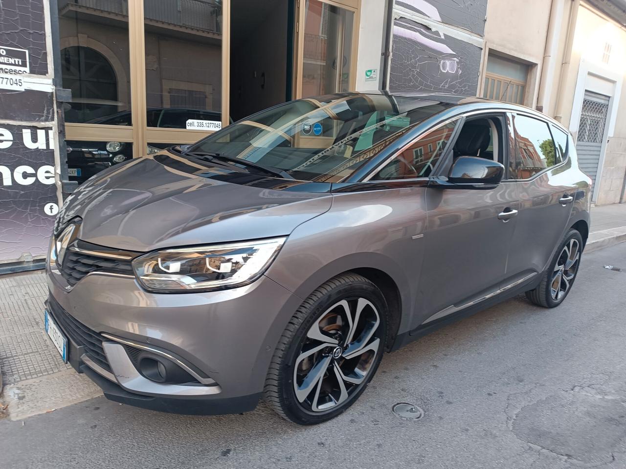 Renault Scenic 1500 dCi 110 CV LIMITED BOSE 0 KM MOTORE NUOVO