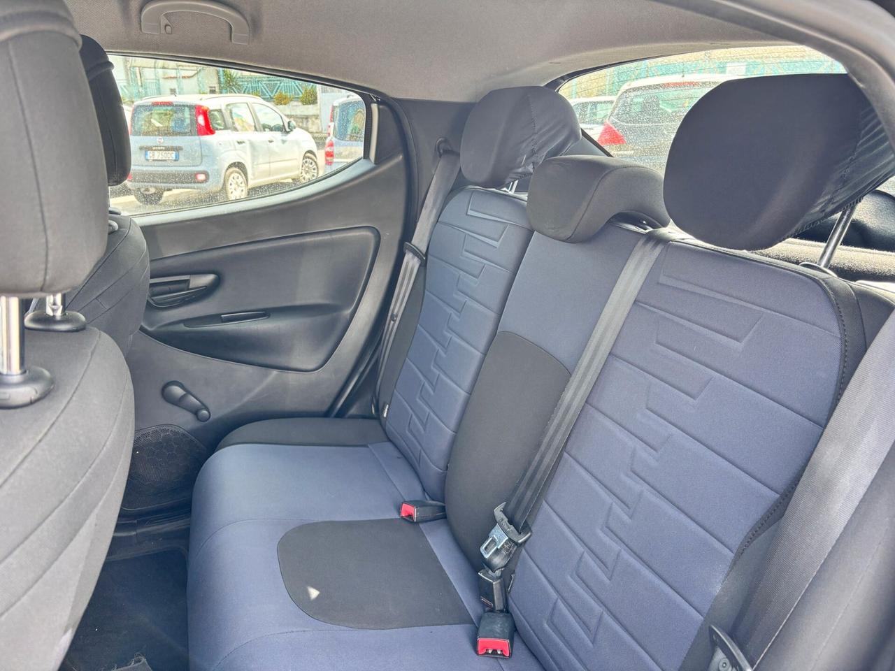 Lancia Ypsilon 1.2 69 CV 5 porte Ecochic Gold