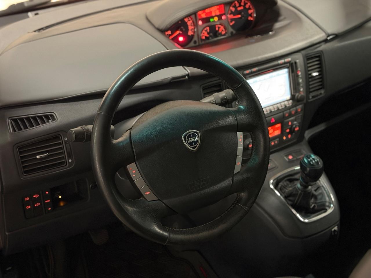 Lancia MUSA 1.4 16V Poltrona Frau