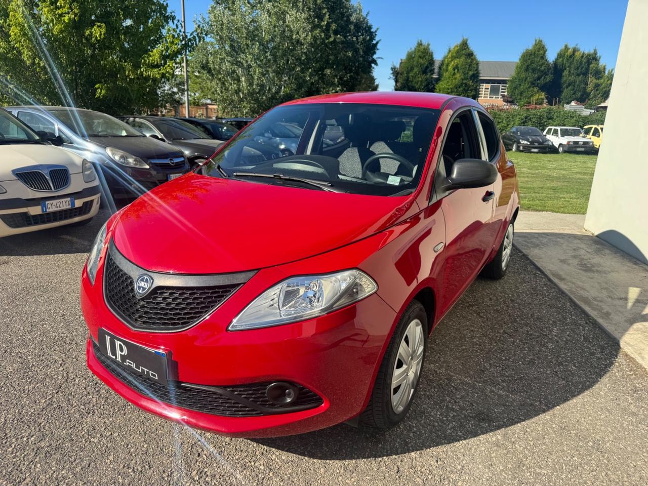 Lancia Ypsilon 1.2 69 CV 5 porte Gold