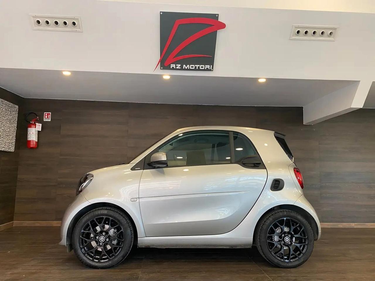 Smart ForTwo 90 0.9 Turbo twinamic Superpassion-CONFORT-SPORT-ITALIANA