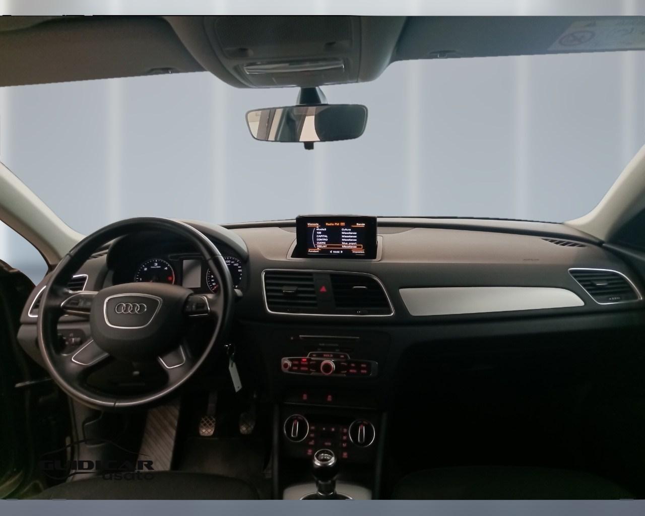 AUDI Q3 I 2015 - Q3 2.0 tdi Business 120cv