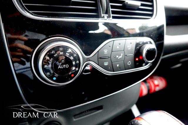 RENAULT Clio RS CUP TCe 220CV EDC 5P