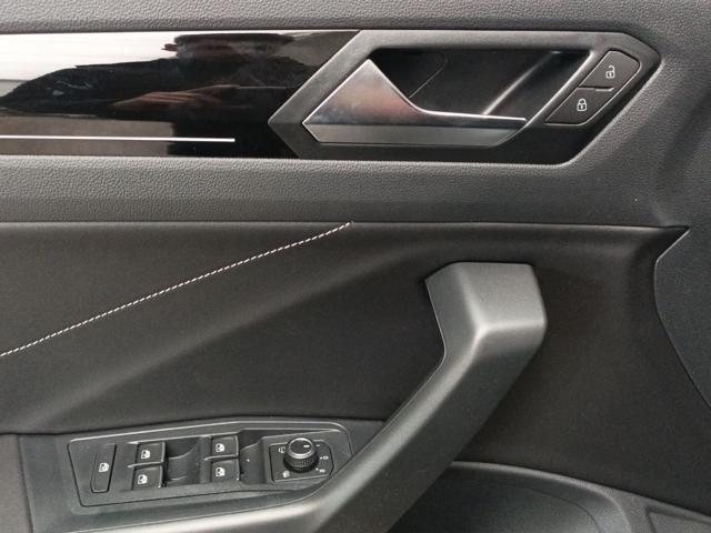 VOLKSWAGEN T-Roc 1.5 TSI ACT DSG R-Line Plus